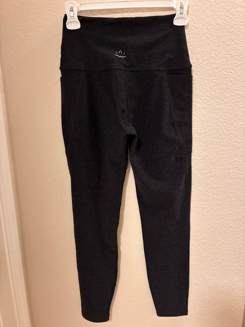 Beyond Yoga Black Performance Leggings - Picture 2 of 4